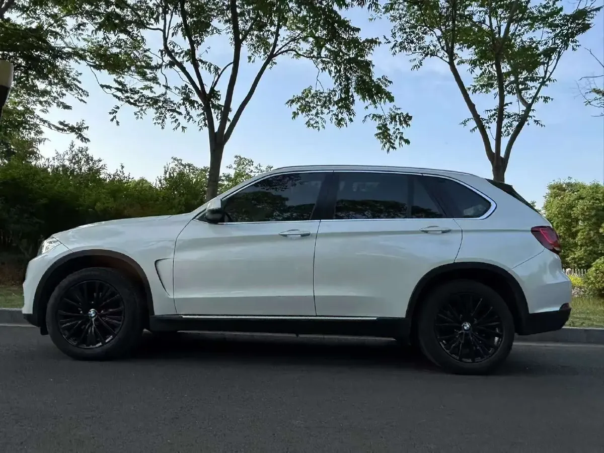 2014 BMW X5 3.0T 306HP L6 8AT,autocango,china used car exporter,china ev exporter,chinese used car exporter,chinese used ev exporter