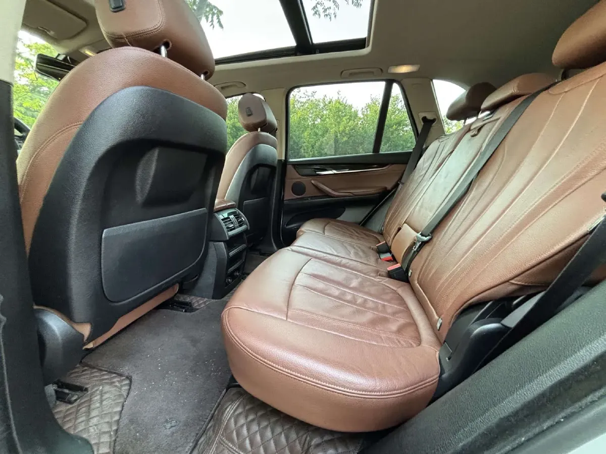 2014 BMW X5 3.0T 306HP L6 8AT,autocango,china used car exporter,china ev exporter,chinese used car exporter,chinese used ev exporter