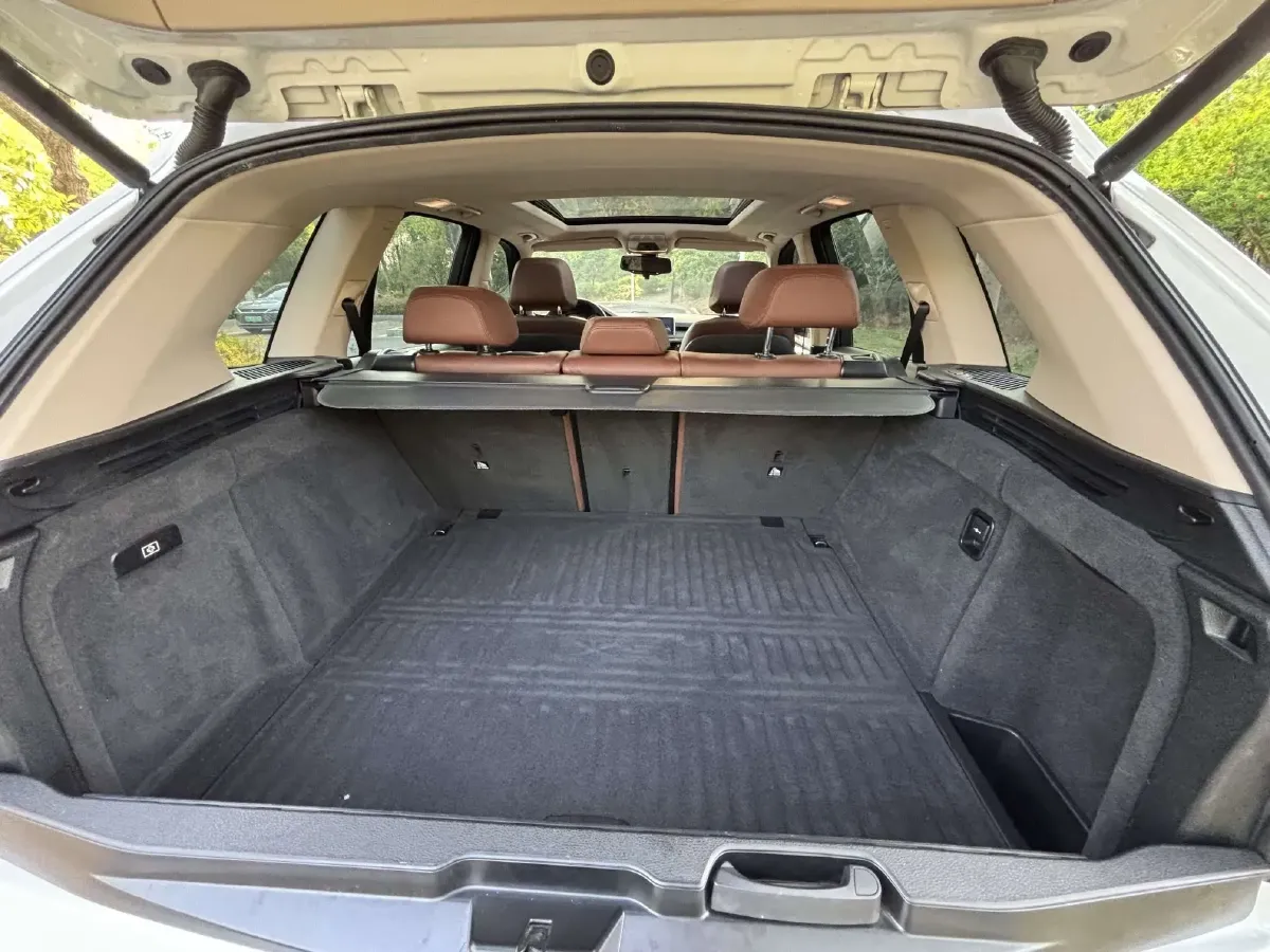 2014 BMW X5 3.0T 306HP L6 8AT,autocango,china used car exporter,china ev exporter,chinese used car exporter,chinese used ev exporter