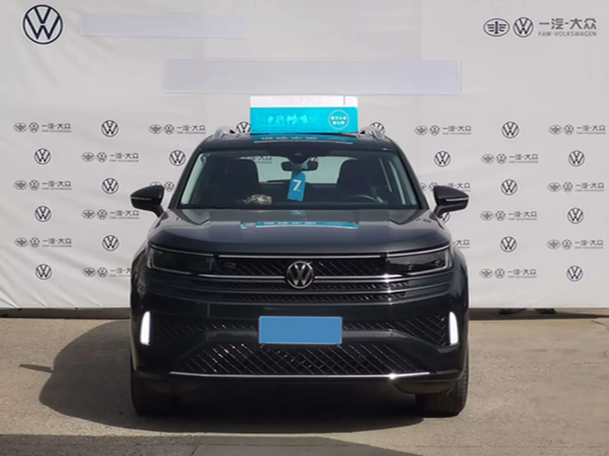 2023 Volkswagen Tavendor 2.0T 220HP L4 7DCT,autocango,china used car exporter,china ev exporter,chinese used car exporter,chinese used ev exporter