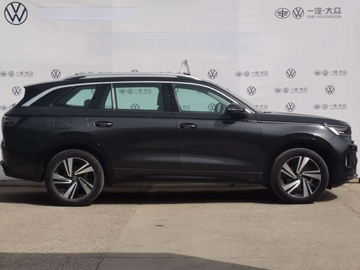 2023 Volkswagen Tavendor 2.0T 220HP L4 7DCT,autocango,china used car exporter,china ev exporter,chinese used car exporter,chinese used ev exporter