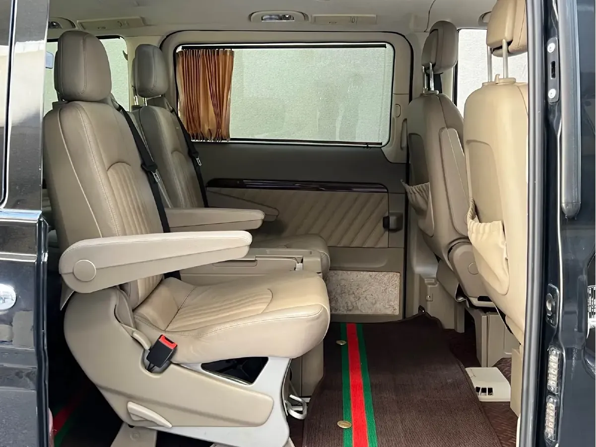 2012 Mercedes-Benz Viano 2.5L 190HP V6 5AT,autocango,china used car exporter,china ev exporter,chinese used car exporter,chinese used ev exporter