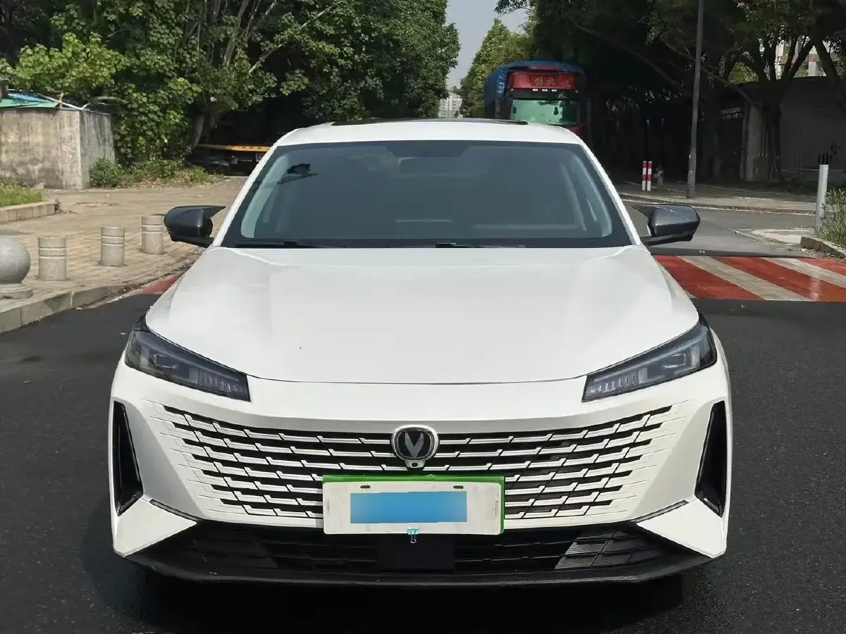 2023 ChangAn Lamore 1.5T 170HP L4 7DCT