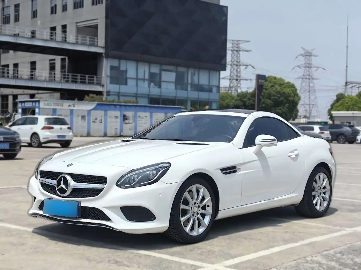 2016 Mercedes-Benz SLC Class 2.0T 184HP L4 9AT