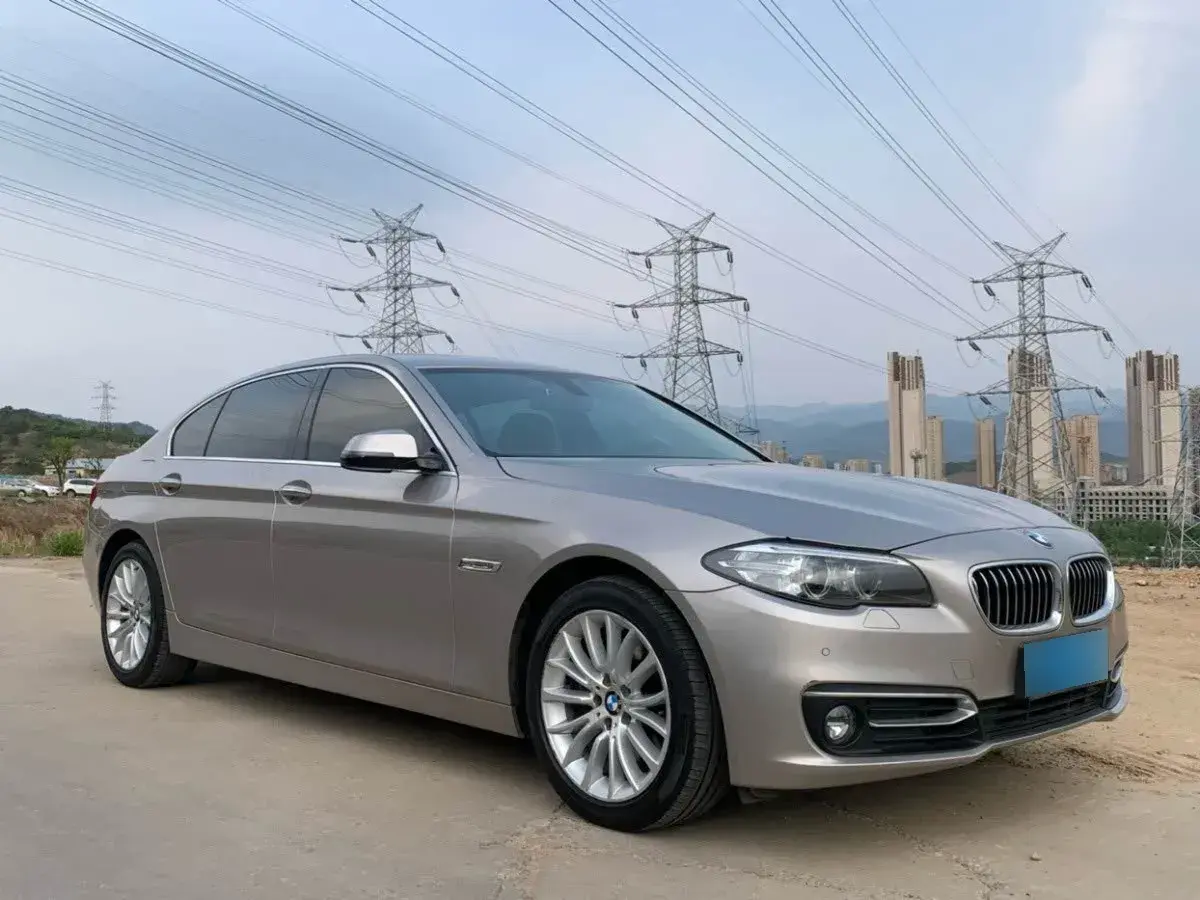 2013 BMW 5 Series 2.0T 218HP L4 8AT