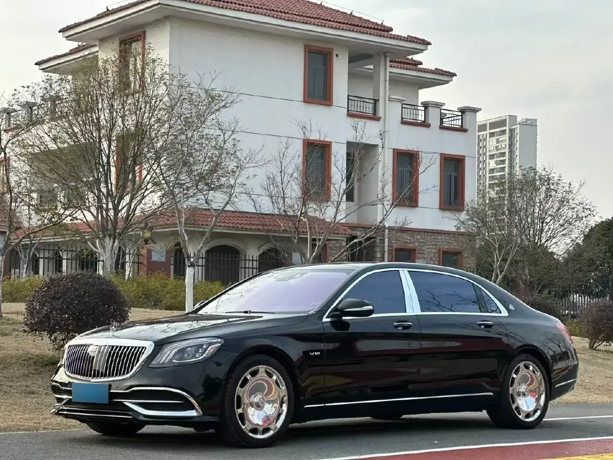 2018 Mercedes-Benz Maybach S Class 4.0T 469HP V8 9AT
