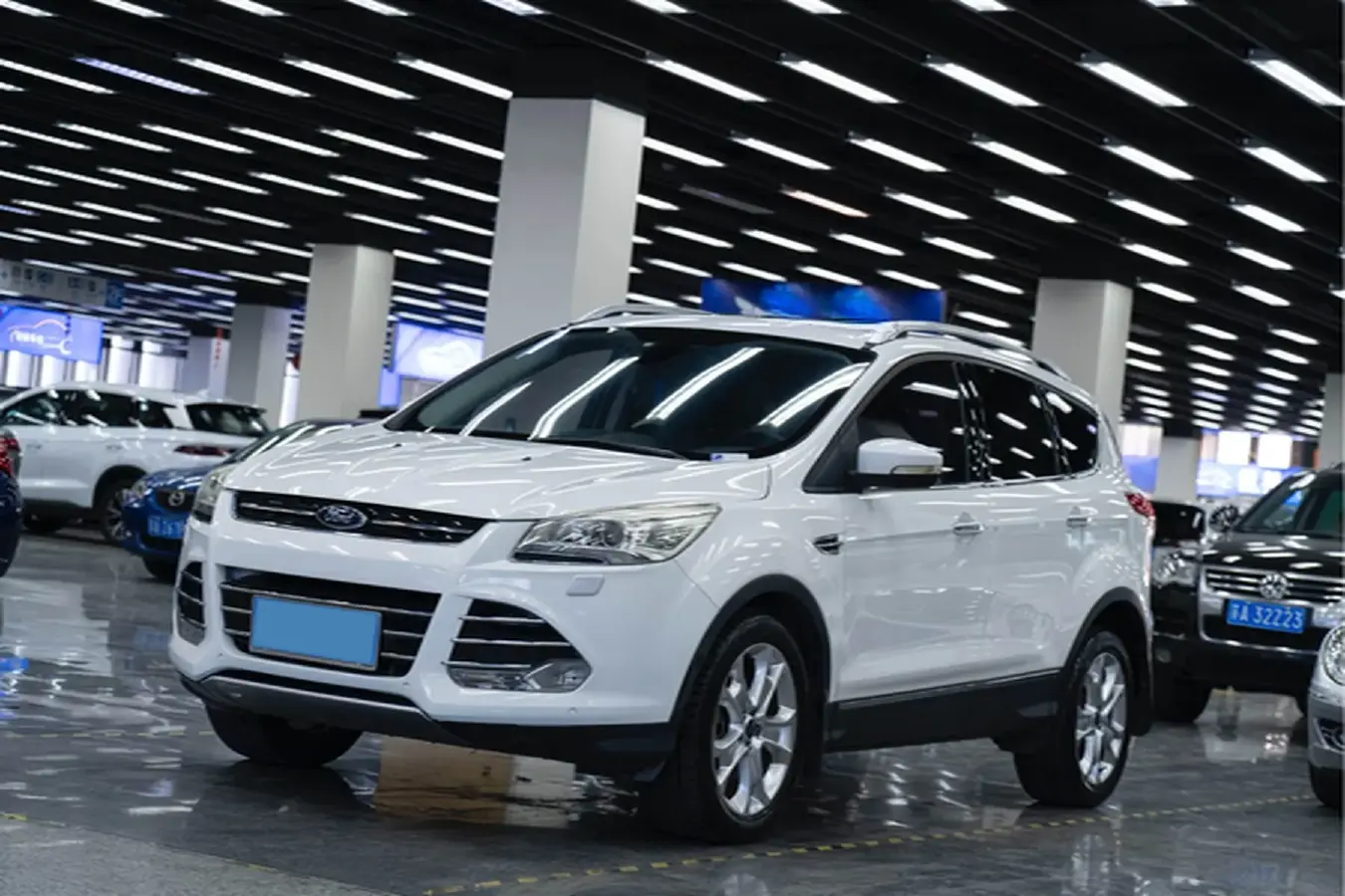 2015 Ford Kuga 2.0T 242HP L4 6AT