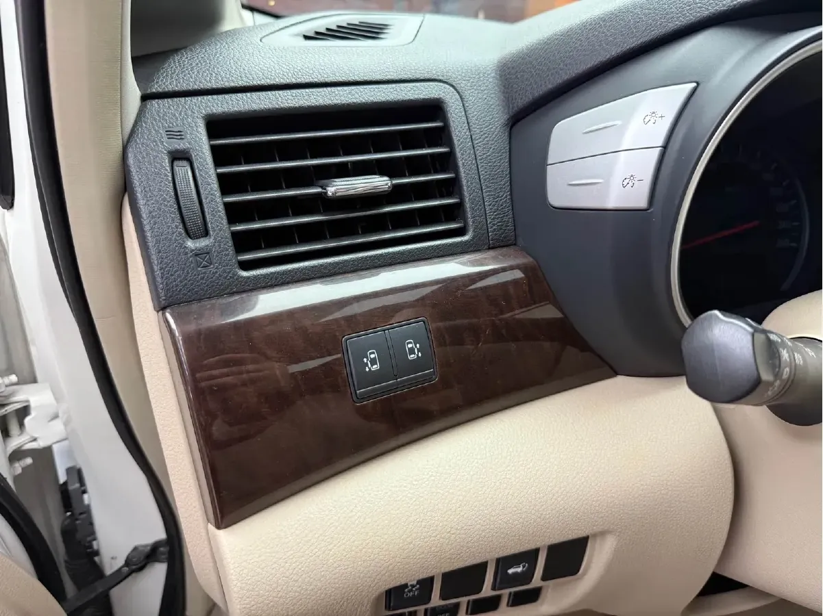 2015 Nissan Quest 3.5L 277HP V6 CVT,autocango,china used car exporter,china ev exporter,chinese used car exporter,chinese used ev exporter