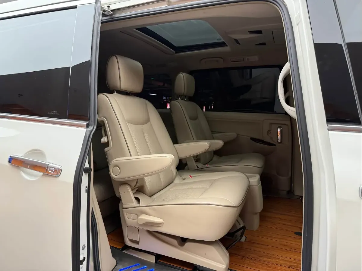 2015 Nissan Quest 3.5L 277HP V6 CVT,autocango,china used car exporter,china ev exporter,chinese used car exporter,chinese used ev exporter