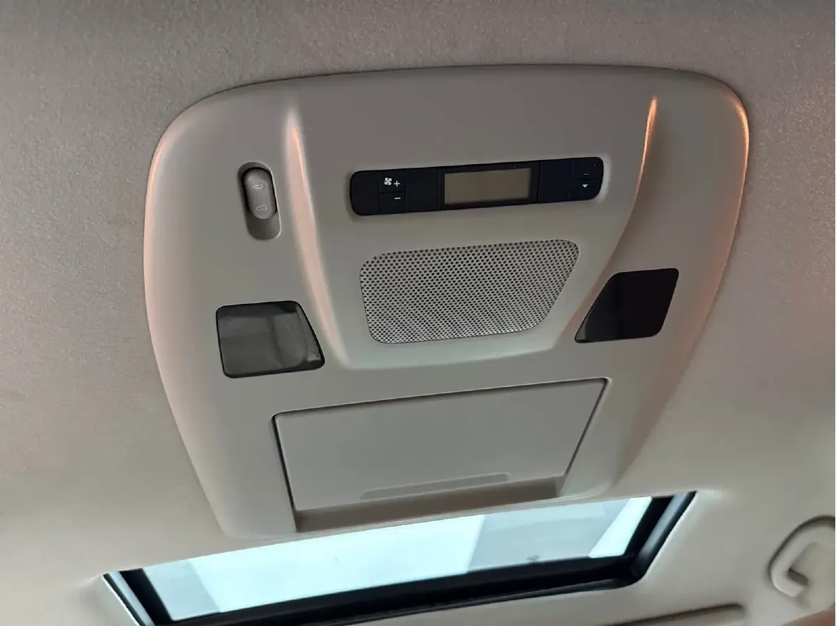 2015 Nissan Quest 3.5L 277HP V6 CVT,autocango,china used car exporter,china ev exporter,chinese used car exporter,chinese used ev exporter