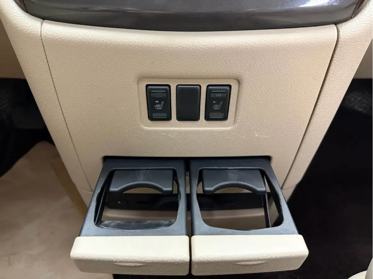 2015 Nissan Quest 3.5L 277HP V6 CVT,autocango,china used car exporter,china ev exporter,chinese used car exporter,chinese used ev exporter