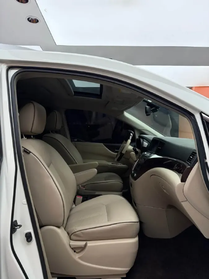 2015 Nissan Quest 3.5L 277HP V6 CVT,autocango,china used car exporter,china ev exporter,chinese used car exporter,chinese used ev exporter