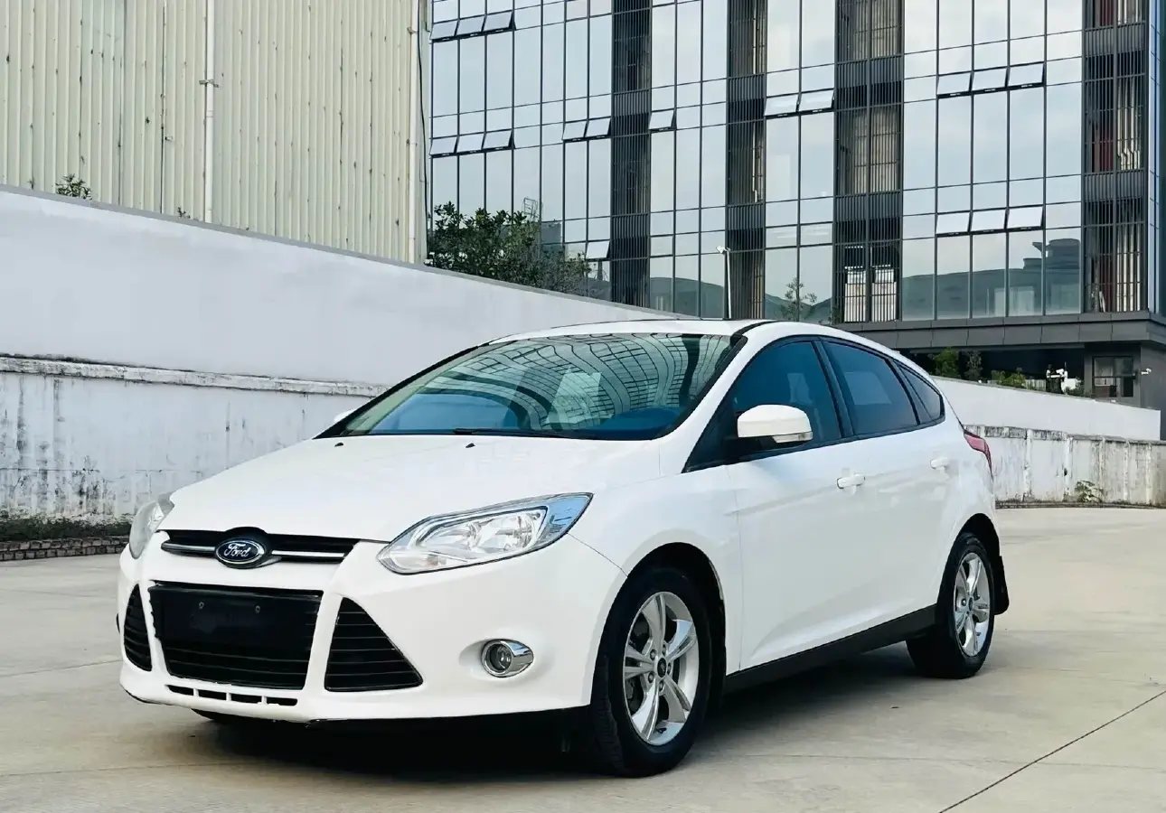 2012 Ford Focus 1.6L 125HP L4 6DCT