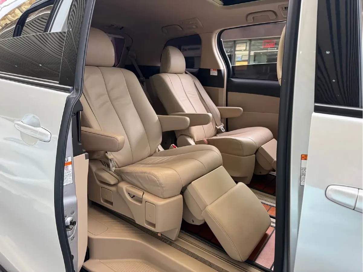 2012 Toyota Previa 2.4L 170HP L4 CVT,autocango,china used car exporter,china ev exporter,chinese used car exporter,chinese used ev exporter