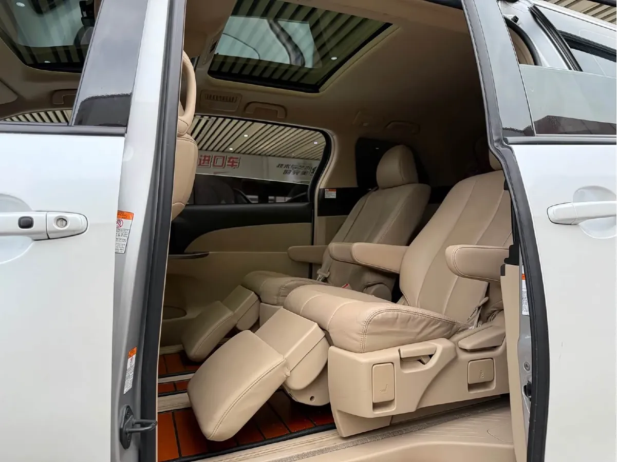 2012 Toyota Previa 2.4L 170HP L4 CVT,autocango,china used car exporter,china ev exporter,chinese used car exporter,chinese used ev exporter