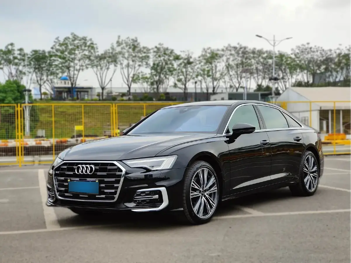 2023 Audi A6L 2.0T 190HP L4 7DCT