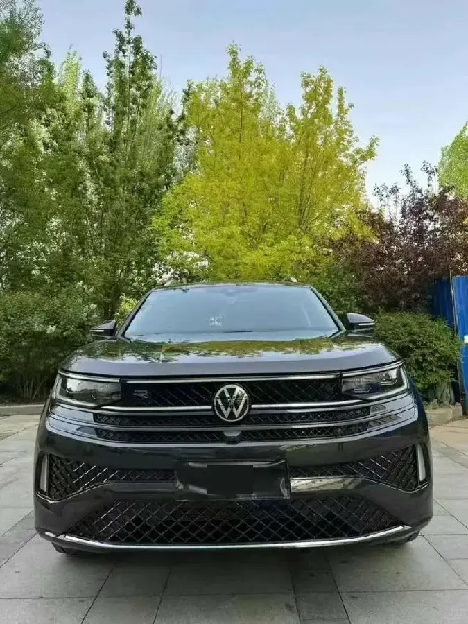 2024 Volkswagen Tavendor 2.0T 220HP L4 7DCT