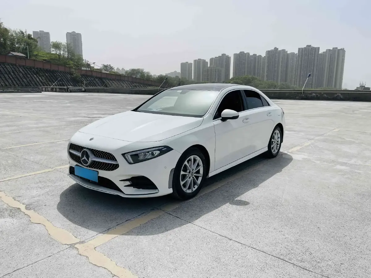 2020 Mercedes-Benz A Class 1.3T 163HP L4 7DCT