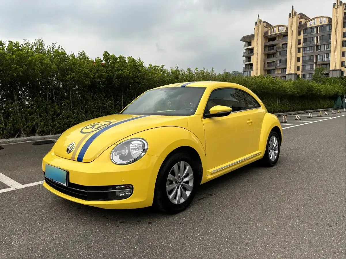 2014 Volkswagen Beetle 1.4T 160HP L4 7DCT