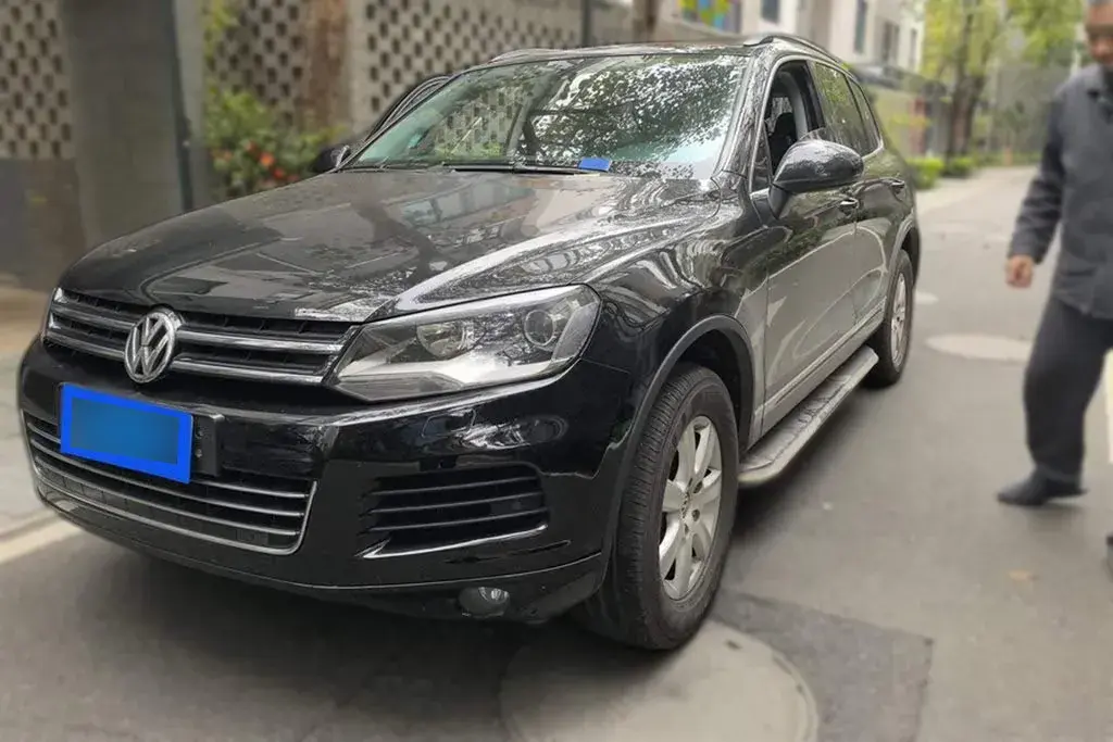 2011 Volkswagen Touareg 3.0T 240HP V6 8AT