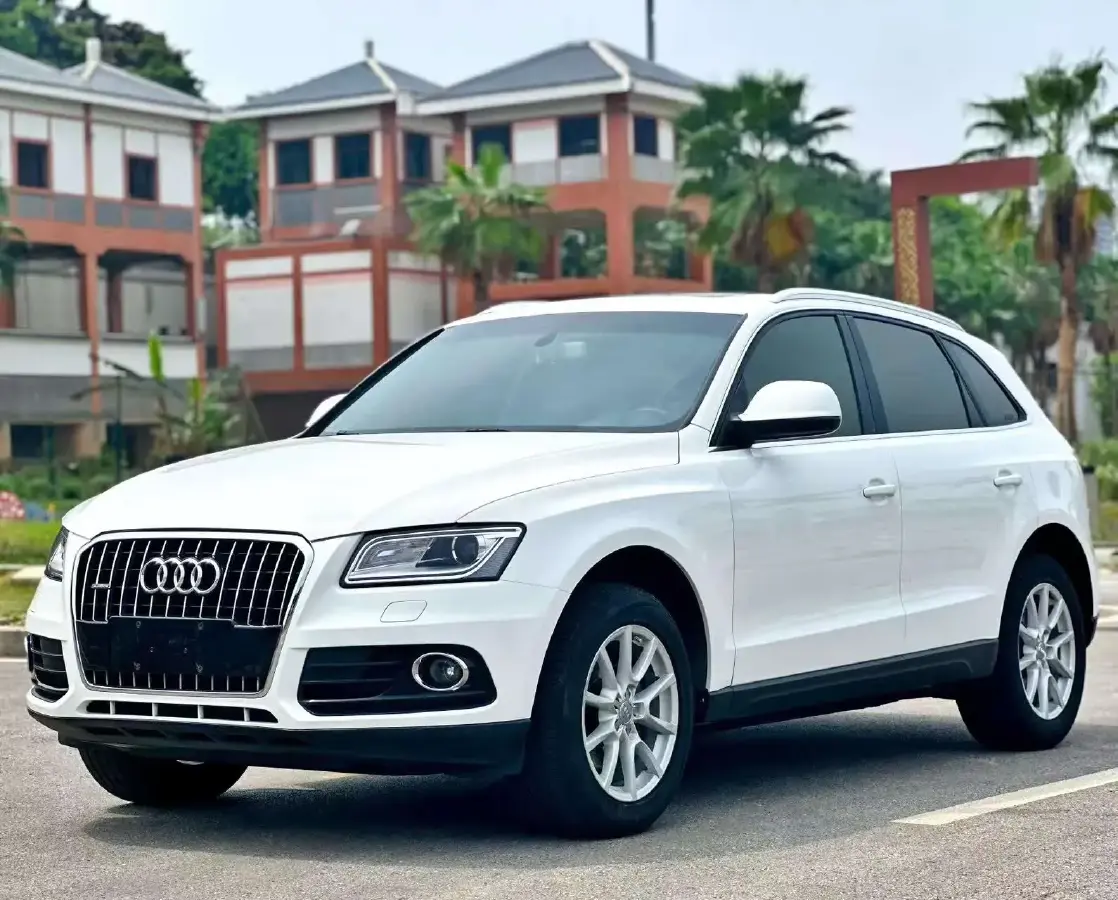 2013 Audi Q5 2.0T 211HP L4 8AT