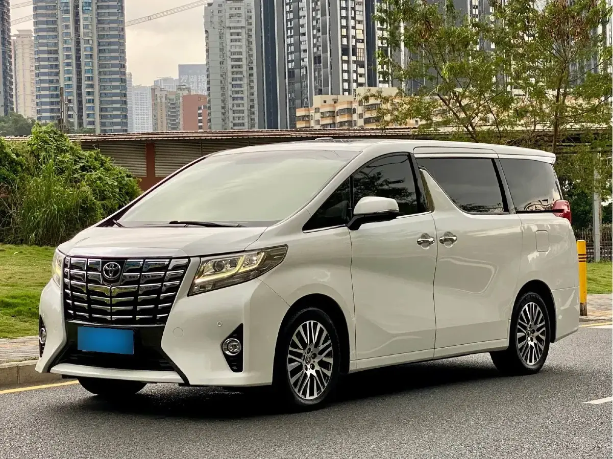 2015 Toyota Alphard 3.5L 275HP V6 6AT