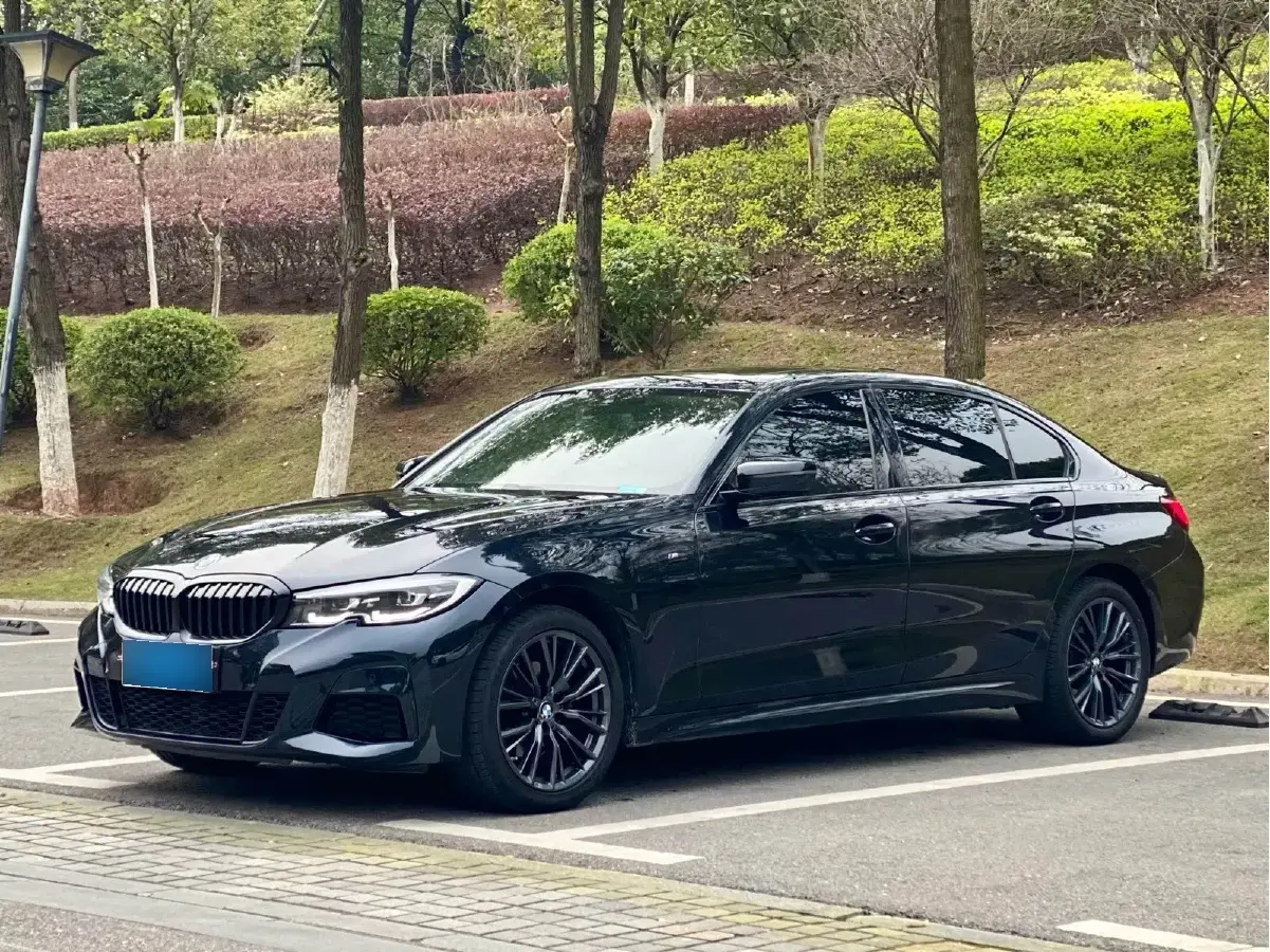 2022 BMW 3 Series 2.0T 184HP L4 8AT