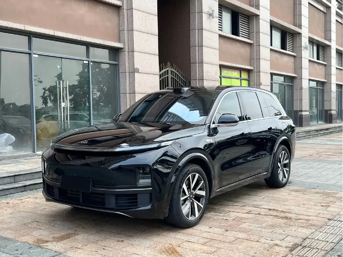 2023 Li L8 Range Extended 154HP REEV 40.9KWH