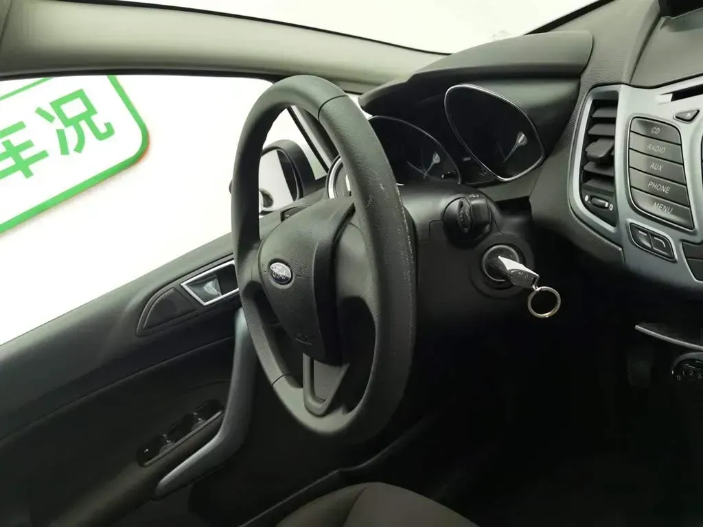 2013 Ford Fiesta 1.5L 110HP L4 5MT,autocango,china used car exporter,china ev exporter,chinese used car exporter,chinese used ev exporter