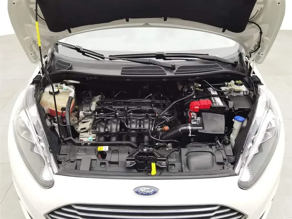 2013 Ford Fiesta 1.5L 110HP L4 5MT,autocango,china used car exporter,china ev exporter,chinese used car exporter,chinese used ev exporter