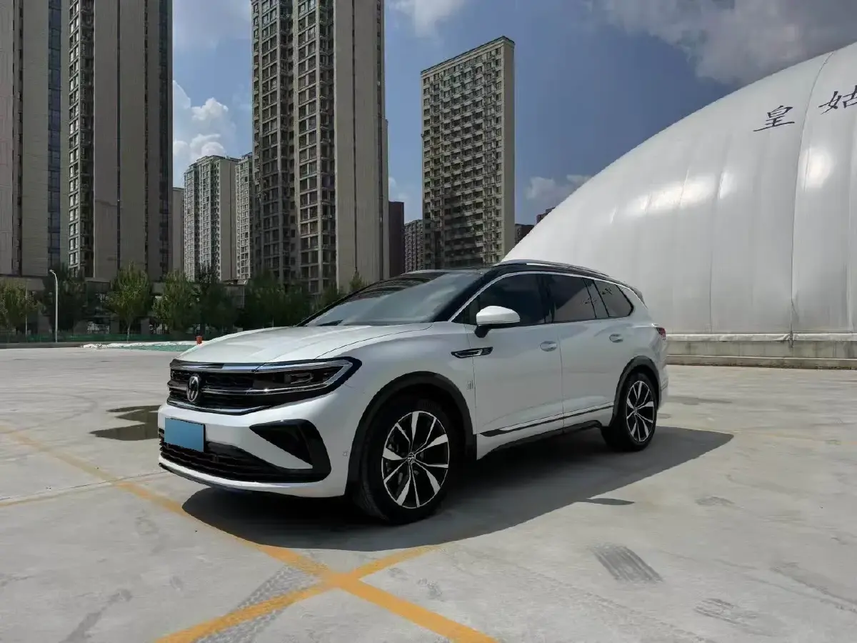 2022 Volkswagen Talagon 2.0T 220HP L4 7DCT