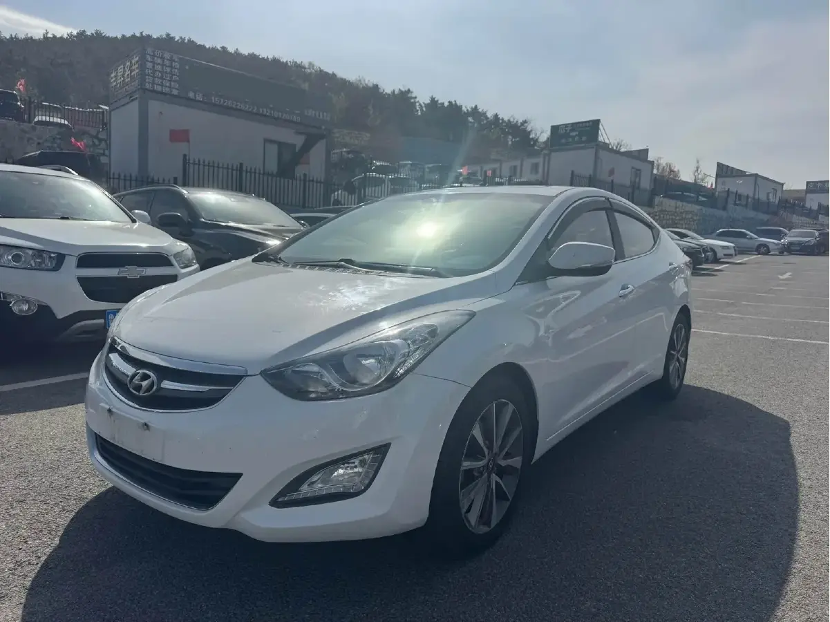 2015 Hyundai Elantra 1.6L 128HP L4 6AT