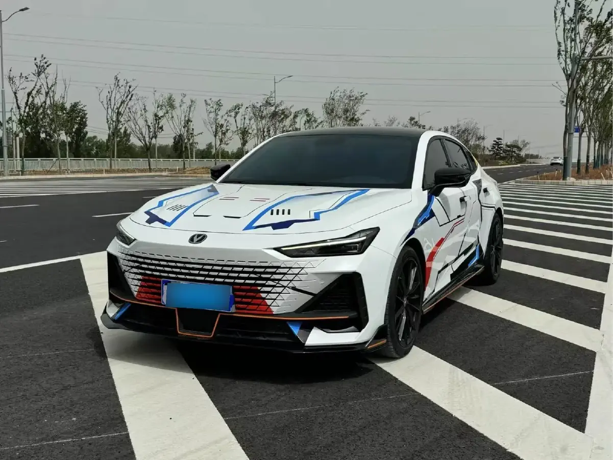 2023 ChangAn UNI-V 1.5T 188HP L4 7DCT