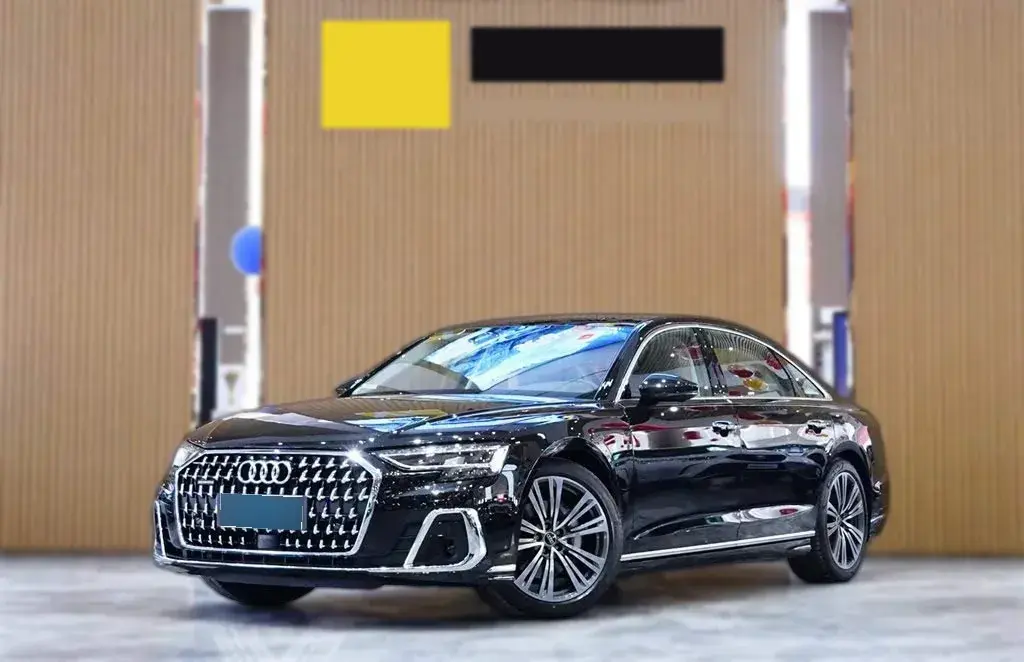2025 Audi A8 2.0T 265HP L4 8AT