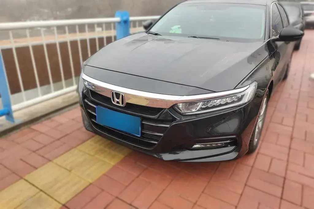 2018 Honda Accord 1.5T 194HP L4 CVT