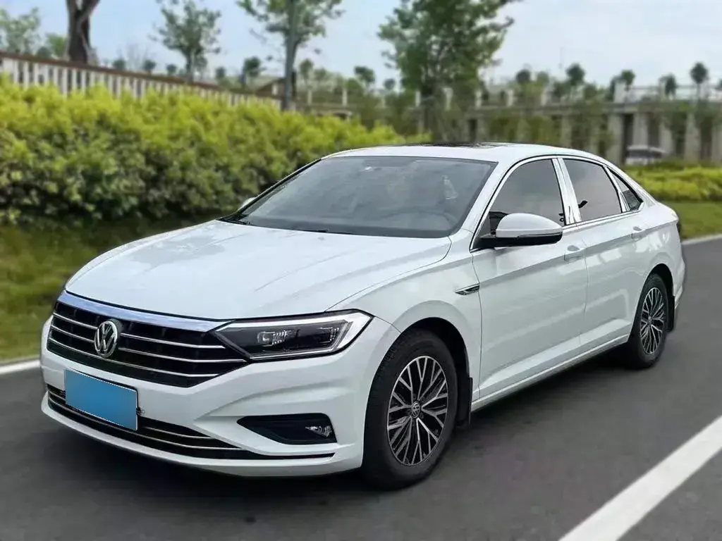 2019 Volkswagen Sagitar 1.4T 150HP L4 7DCT
