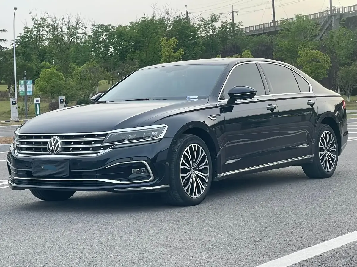 2021 Volkswagen Phideon 2.0T 224HP L4 7DCT