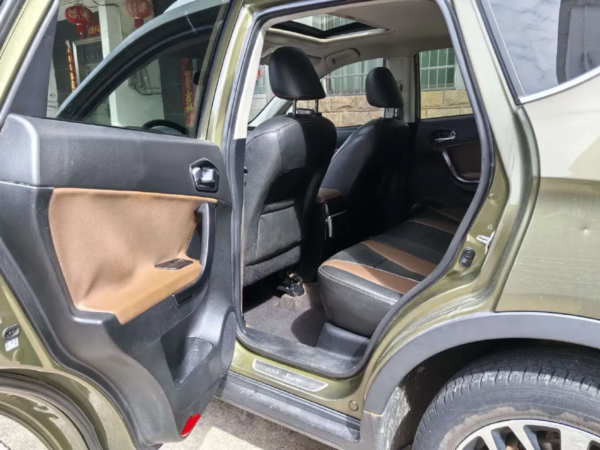 2015 GAC Trumpchi GS5 Super 1.8T 177HP L4 7DCT,autocango,china used car exporter,china ev exporter,chinese used car exporter,chinese used ev exporter