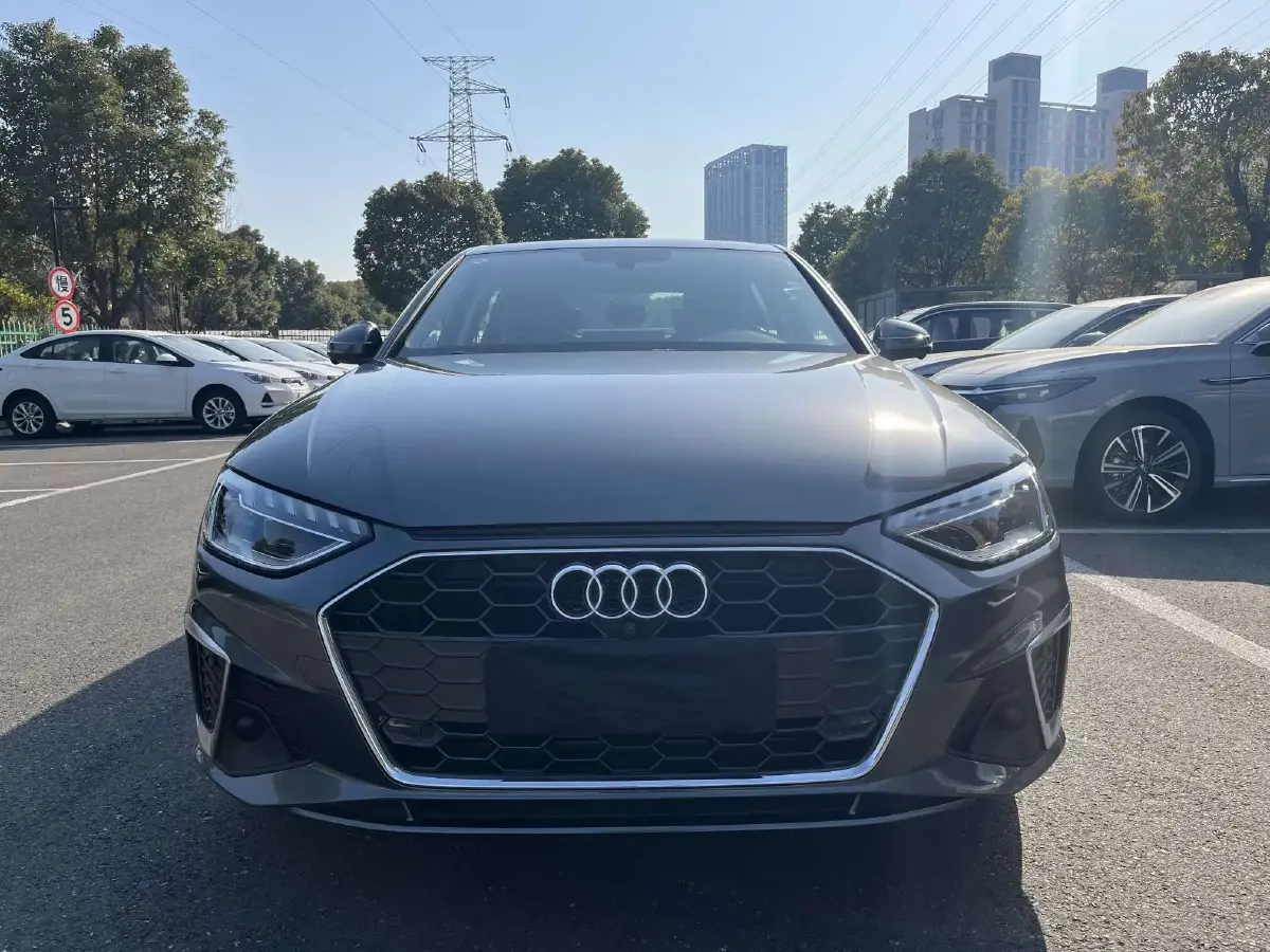 2020 Audi A4L 2.0T 190HP L4 7DCT