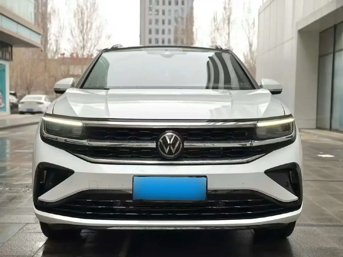 2023 Volkswagen Talagon 2.0T 220HP L4 7DCT