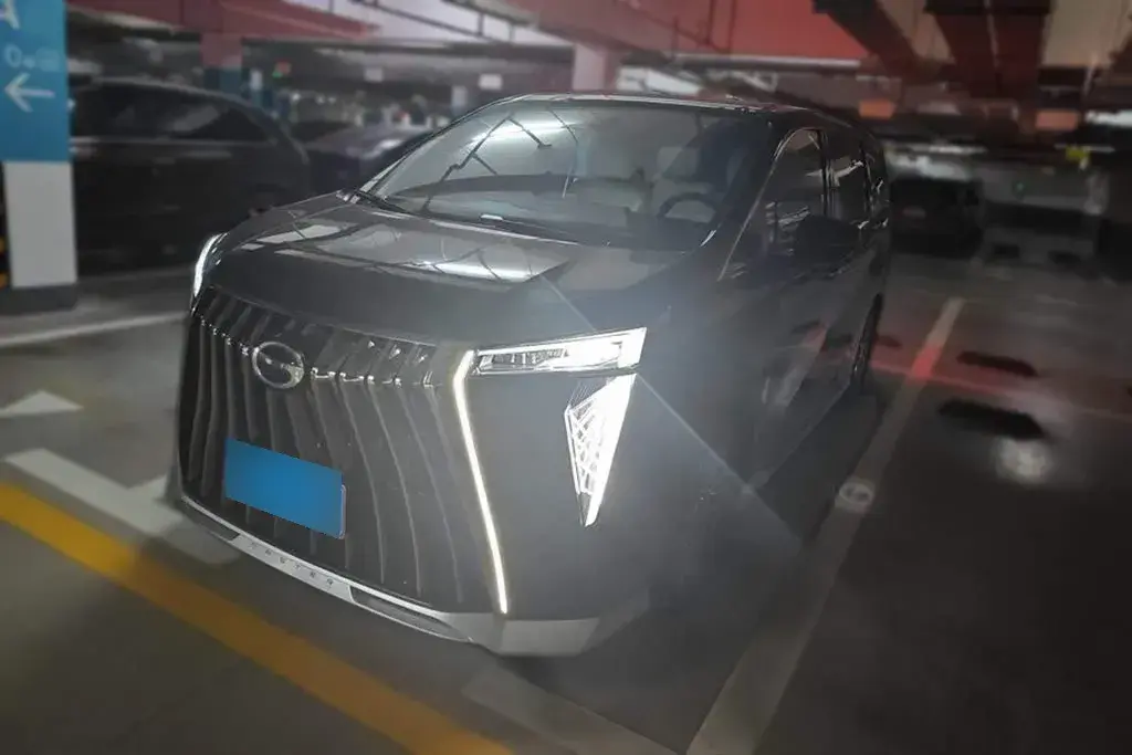 2023 GAC Trumpchi M8 2.0T 190HP L4 E-CVT Hybrid