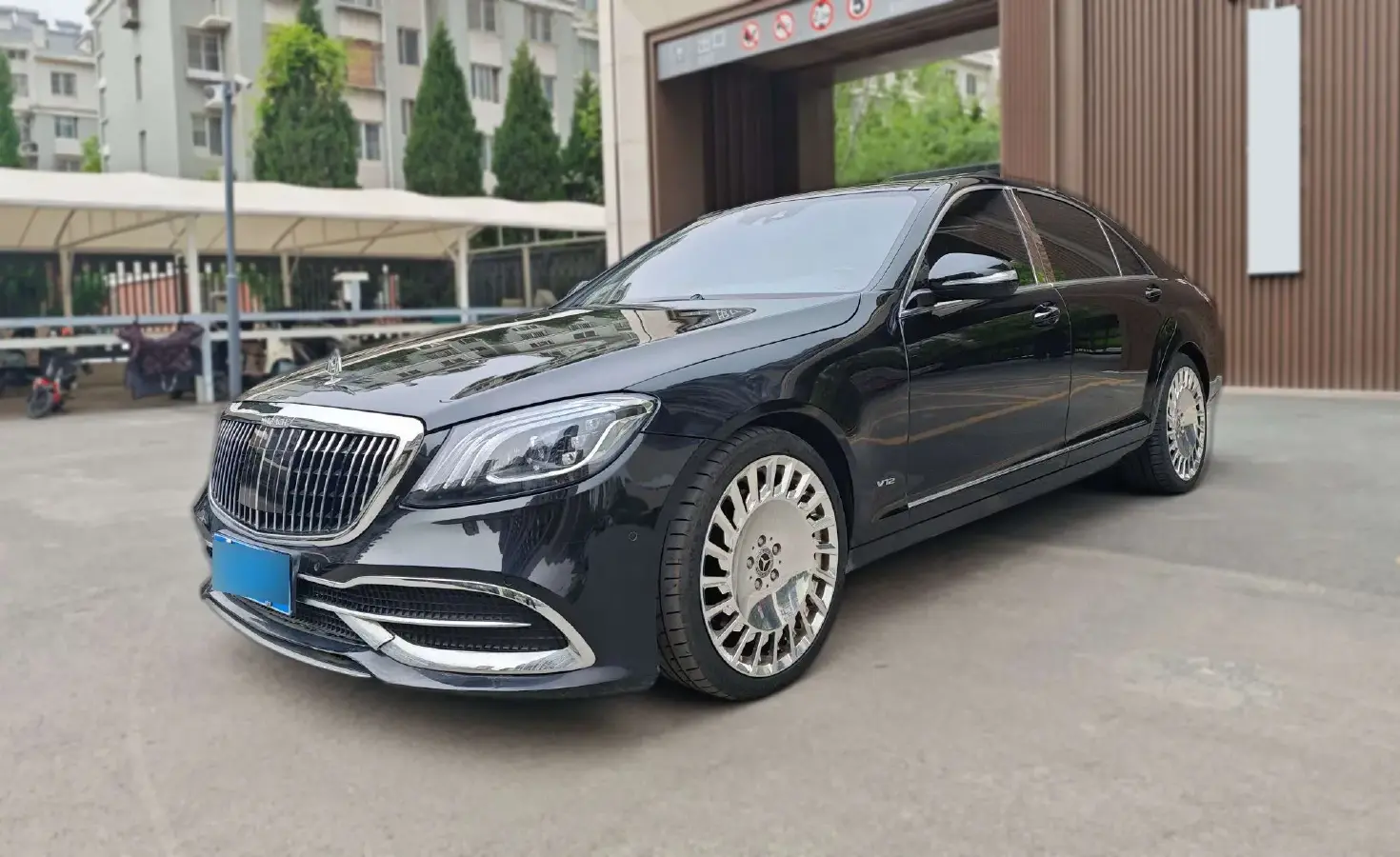2010 Mercedes-Benz S Class 5.5T 517HP V12 5AT