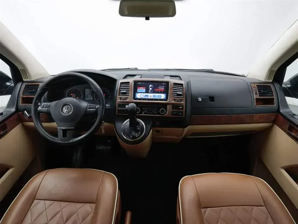 2014 Volkswagen Caravelle 2.0T 204HP L4 7DCT,autocango,china used car exporter,china ev exporter,chinese used car exporter,chinese used ev exporter