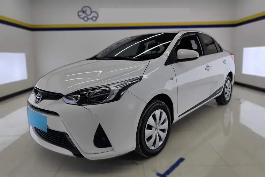 2017 Toyota Yaris L 1.5L 107HP L4 CVT
