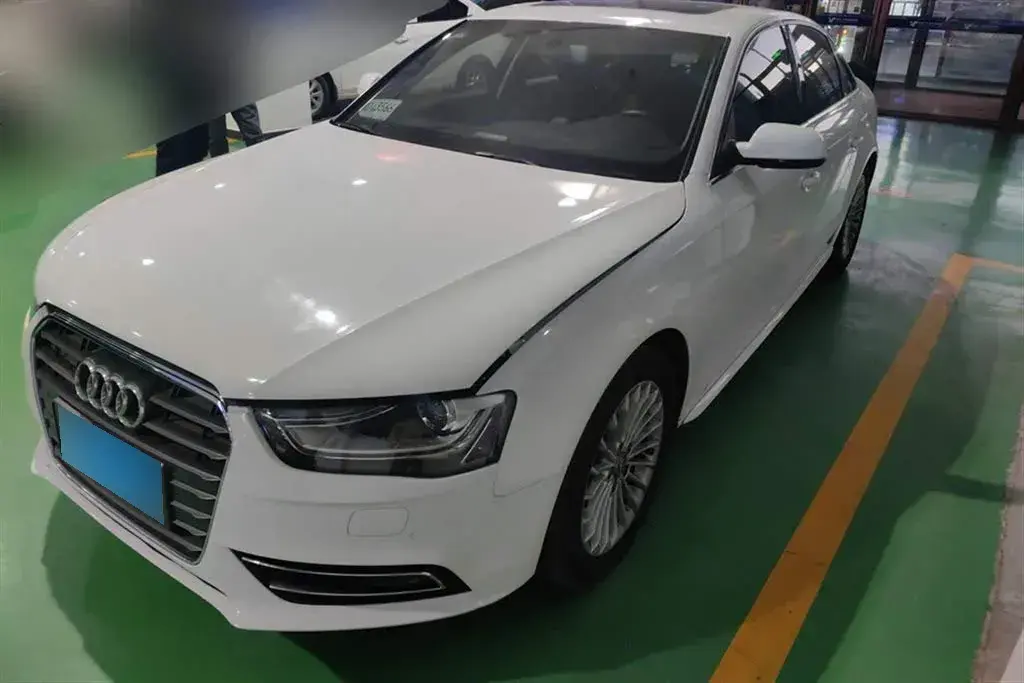 2015 Audi A4L 2.0T 180HP L4 CVT