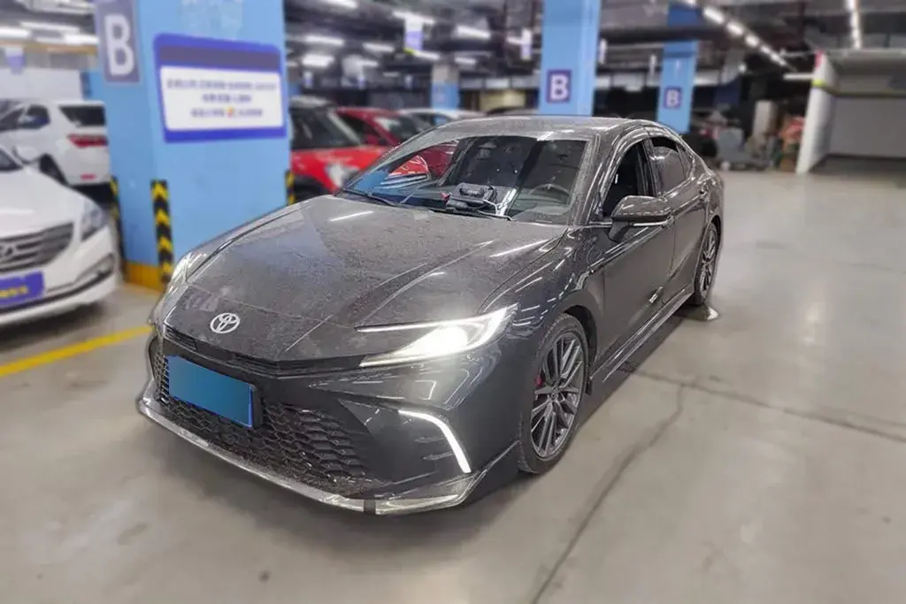 2024 Toyota Camry 2.0L 152HP L4 E-CVT Hybrid