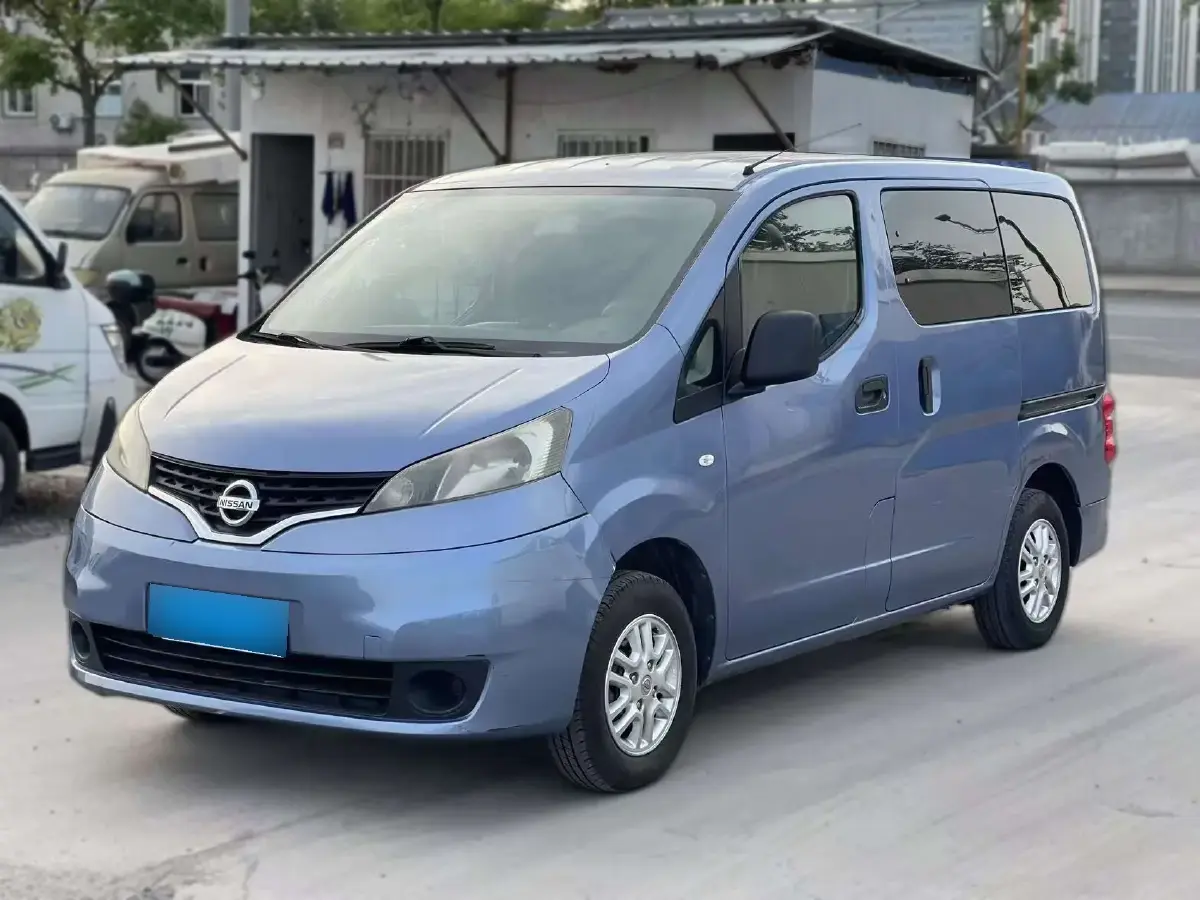 2013 Nissan NV200 1.6L 113HP L4 5MT