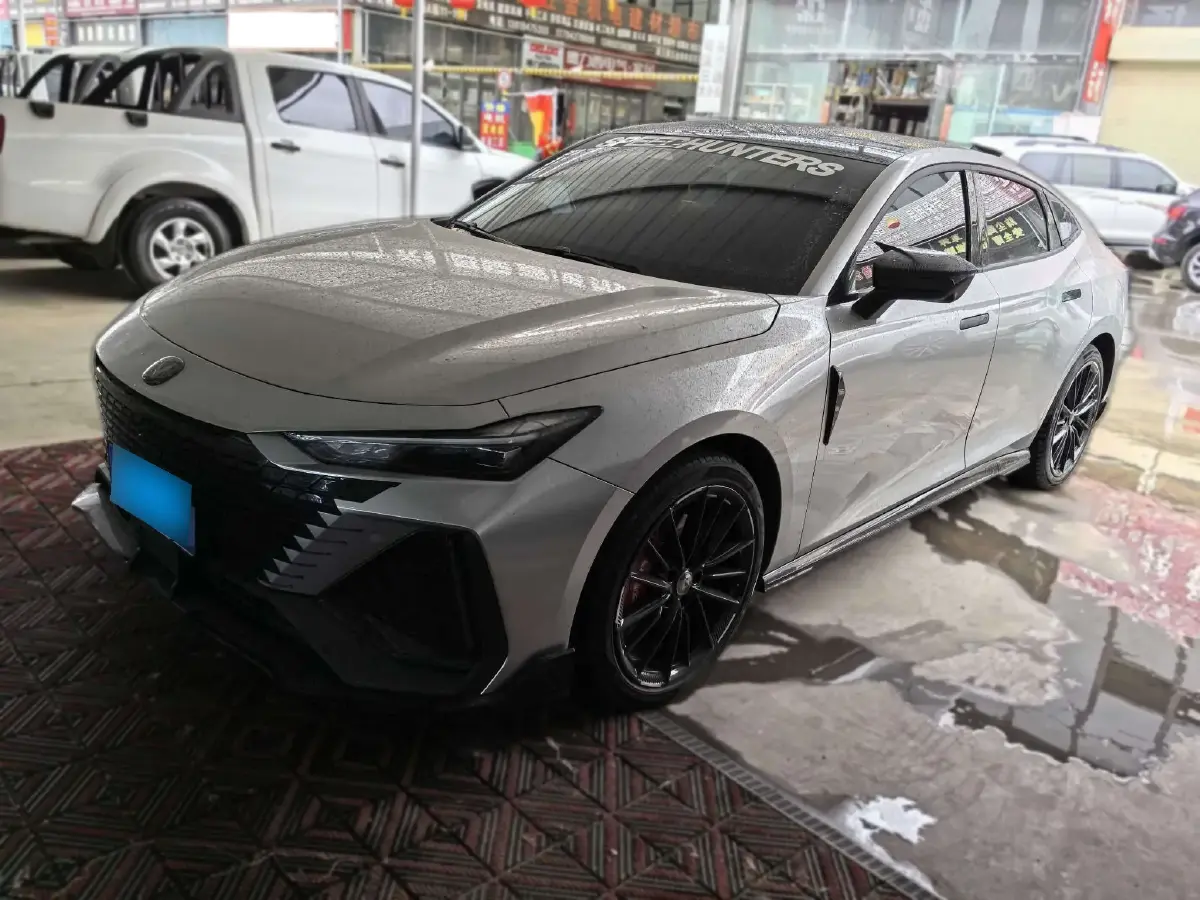 2024 ChangAn UNI-V 2.0T 233HP L4 8AT