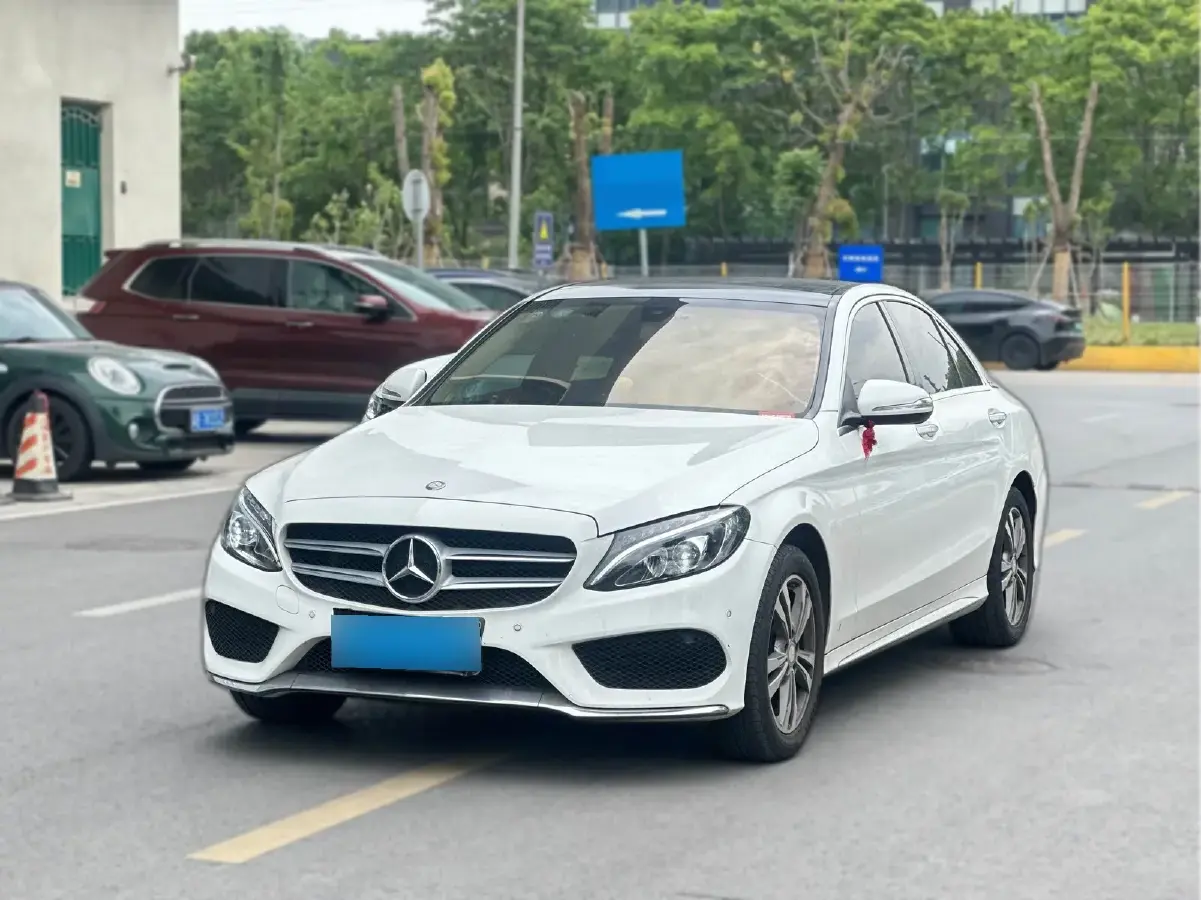 2015 Mercedes-Benz C Class 2.0T 184HP L4 7AT