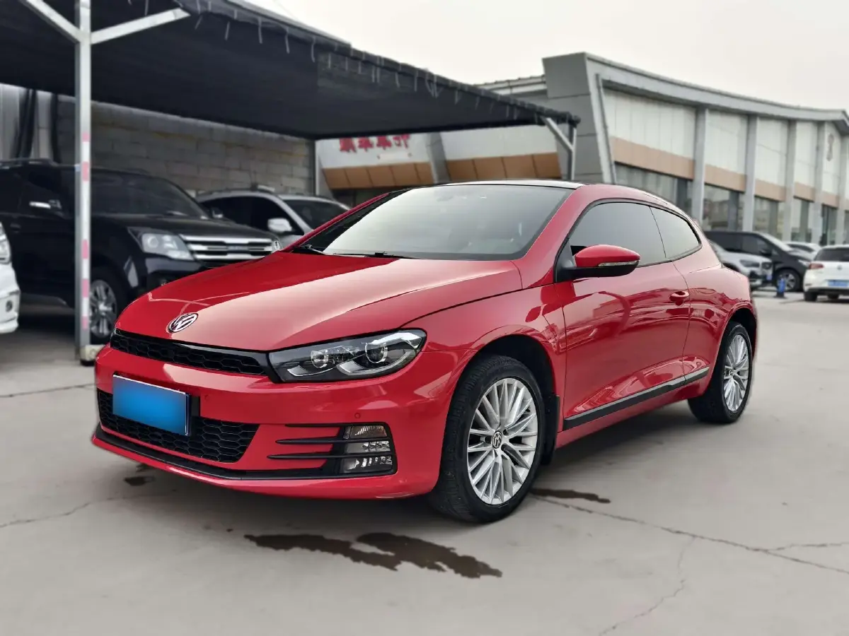 2015 Volkswagen Scirocco 2.0T 211HP L4 6DCT